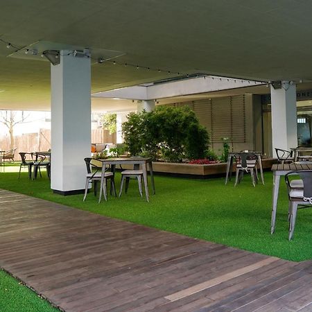 Hotel Villa Odon Villaviciosa de Odon Ngoại thất bức ảnh