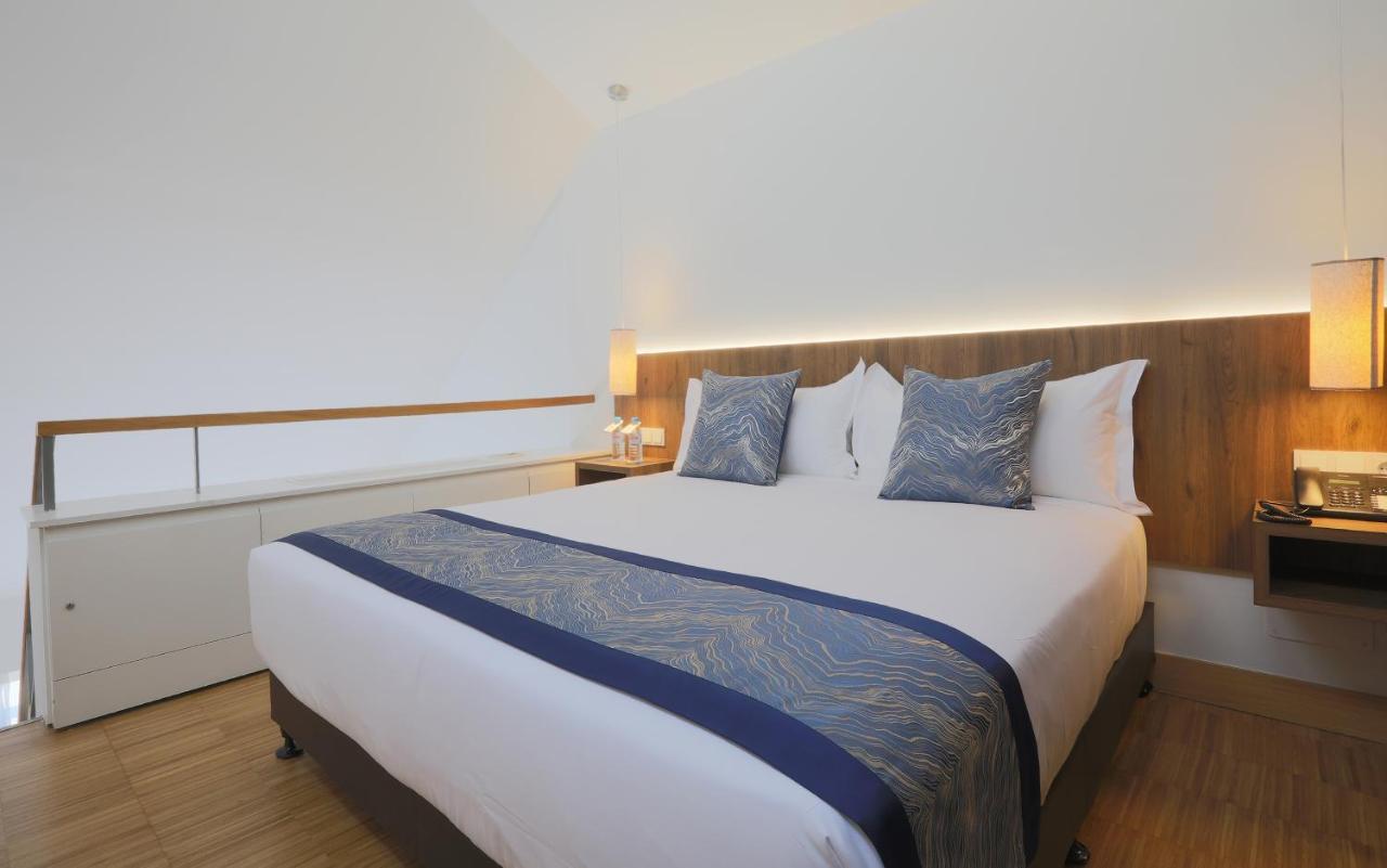 Hotel Villa Odon Villaviciosa de Odon Ngoại thất bức ảnh