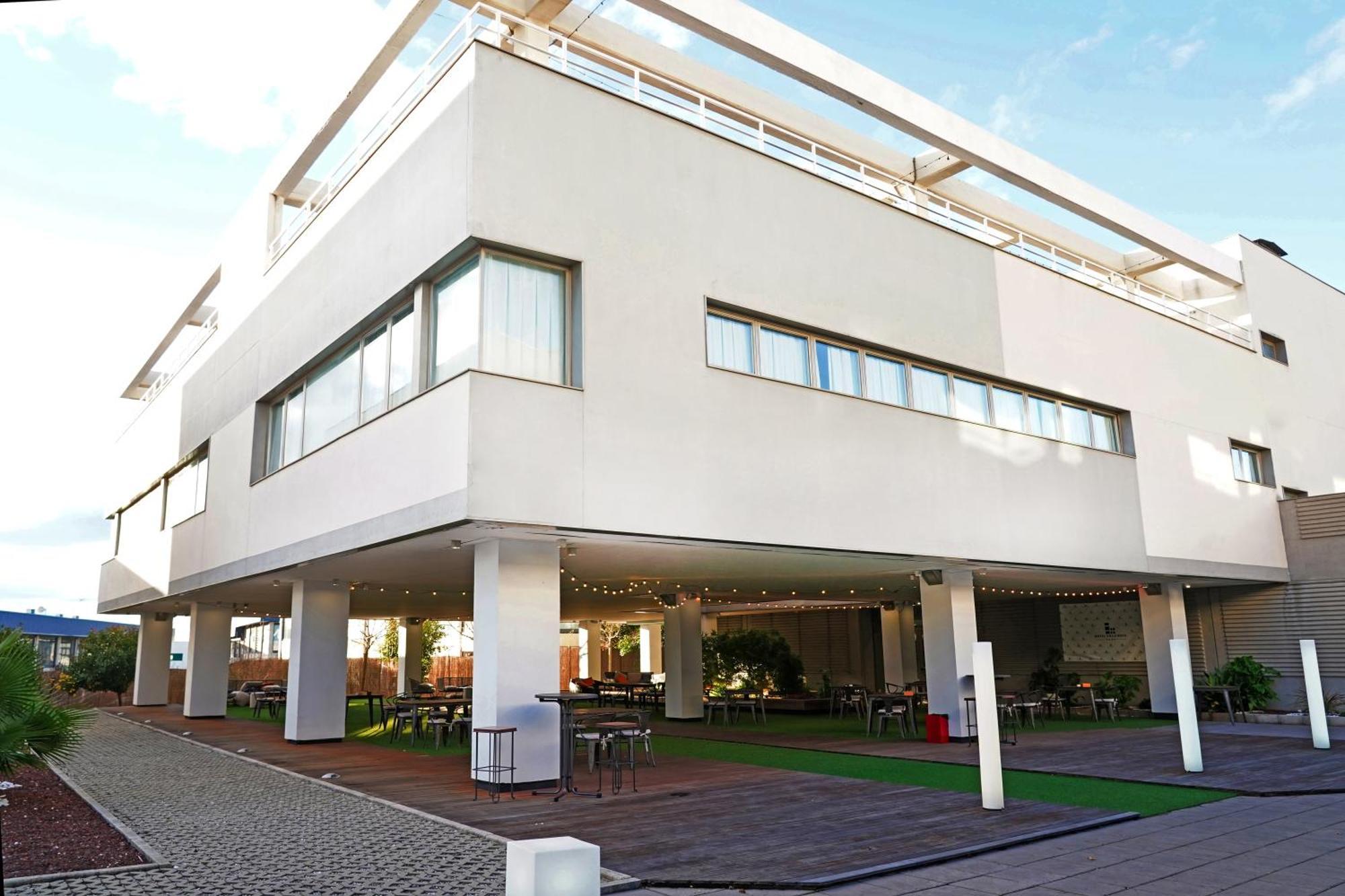 Hotel Villa Odon Villaviciosa de Odon Ngoại thất bức ảnh