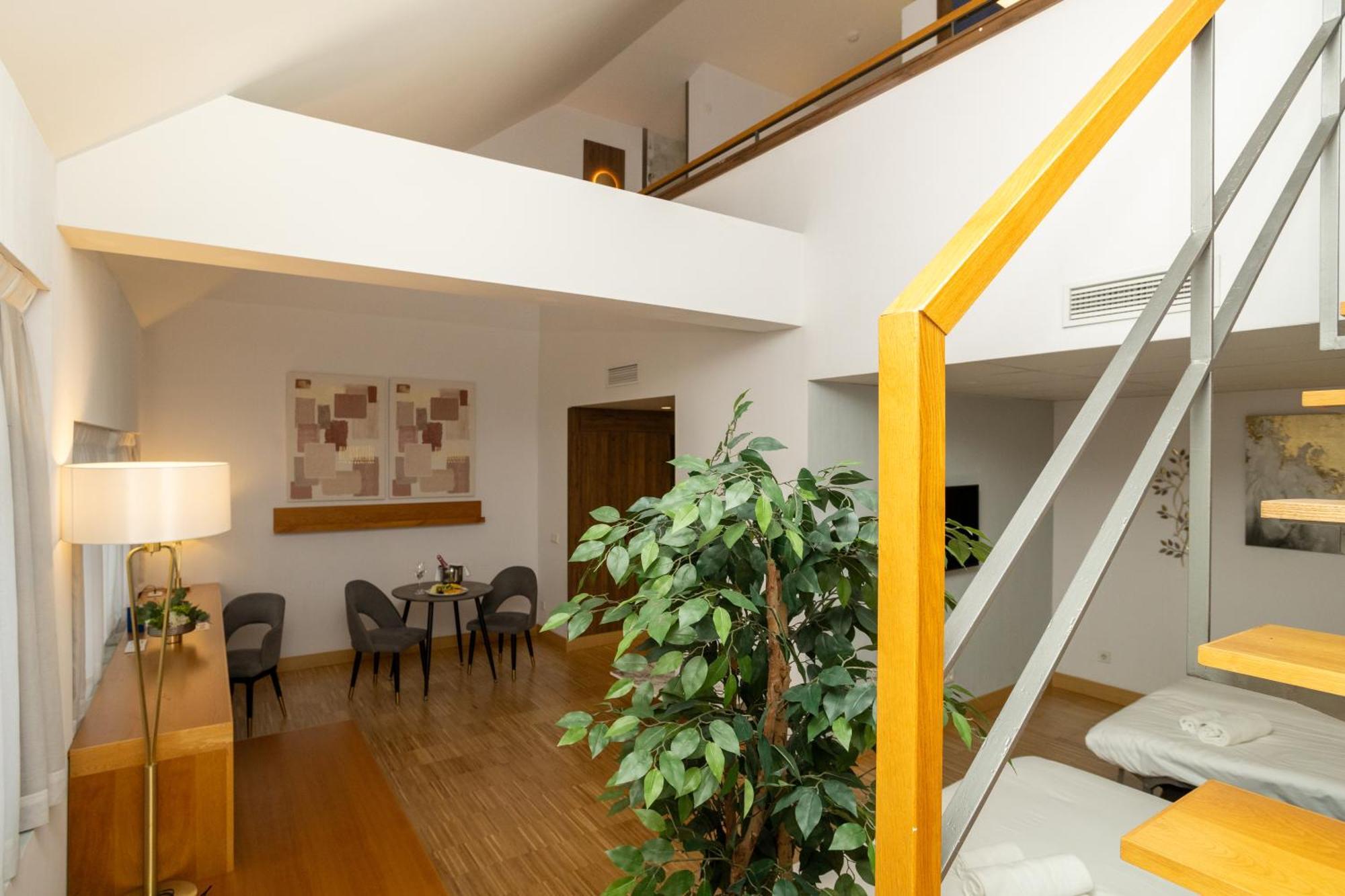 Hotel Villa Odon Villaviciosa de Odon Ngoại thất bức ảnh